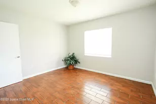 540 Poinciana Ct, Melbourne, FL 32935 - Photo 10