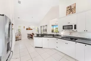 1172 Vestavia Cir, Melbourne, FL 32940 - Photo 6