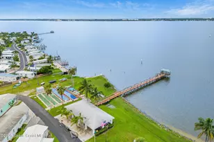 410 Peace Ln, Melbourne Beach, FL 32951 - Photo 4