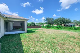 151 Carmelite Ave NW, Palm Bay, FL 32907 - Photo 4