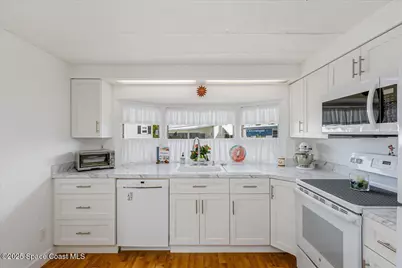 269 Liberty Lane, Melbourne Beach, FL 32951 - Photo 8