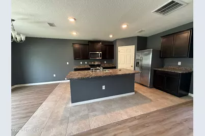 137 Sutherland Drive SW, Palm Bay, FL 32908 - Photo 6