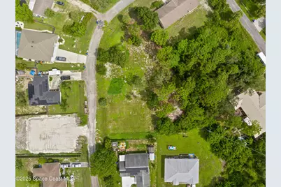 11126 Mulberry Street, Sebastian, FL 32958 - Photo 2