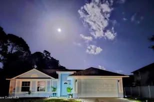 759 Griffin Ave SW, Palm Bay, FL 32908 - Photo 2