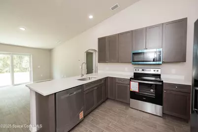 2638 Lakeland Avenue SW, Palm Bay, FL 32908 - Photo 10