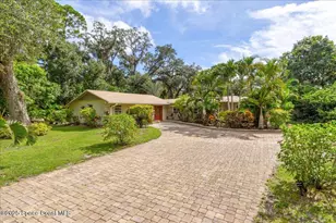 544 S Wildwood Ln, Melbourne Village, FL 32904 - Photo 2
