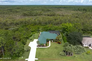 5627 Cypress Creek Dr, Grant-Valkaria, FL 32949 - Photo 2