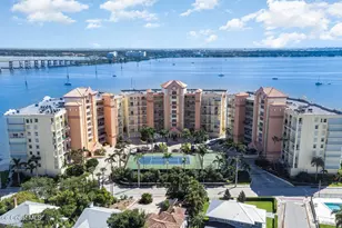 102 Riverside Dr, Cocoa, FL 32922 - Photo 1