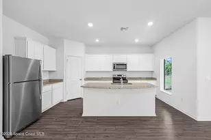 418 Haleybury St SW, Palm Bay, FL 32908 - Photo 6