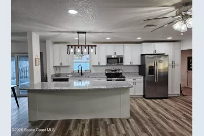 872 Sadnet Circle NE, Palm Bay, FL 32905 - Photo 6