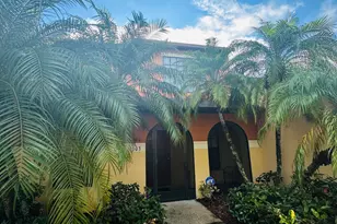 890 Luminary Cir, Melbourne, FL 32901 - Photo 2