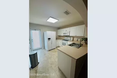 890 Luminary Circle #103, Melbourne, FL 32901 - Photo 4