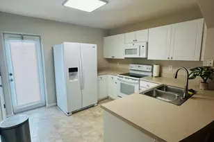 890 Luminary Cir, Melbourne, FL 32901 - Photo 4