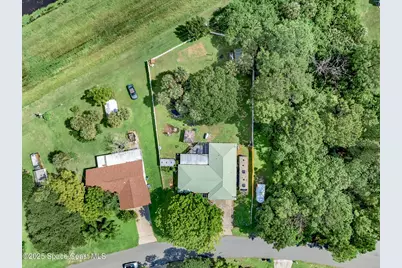 1562 Hayworth Circle NW, Palm Bay, FL 32907 - Photo 2