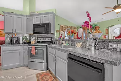 1856 Fairlight Street NW, Palm Bay, FL 32907 - Photo 16