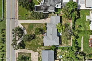 2203 S Peninsula Dr, Daytona Beach, FL 32118 - Photo 36