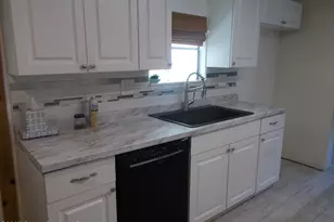 906 Spruce St, Sebastian, FL 32976 - Photo 4