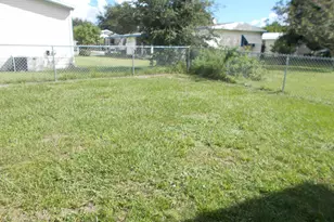 906 Spruce St, Sebastian, FL 32976 - Photo 26