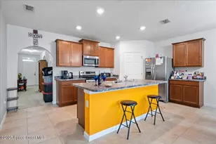 4445 Pagosa Springs Cir, Melbourne, FL 32901 - Photo 4
