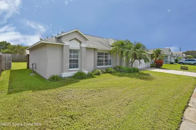 2076 Trevino Circle, Melbourne, FL 32935 - Photo 2