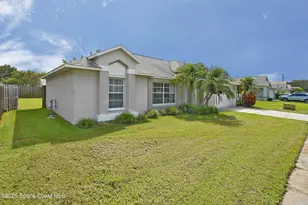 2076 Trevino Cir, Melbourne, FL 32935 - Photo 2