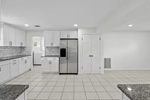 5215 Pina Vista Dr, Melbourne, FL 32934 - Photo 12