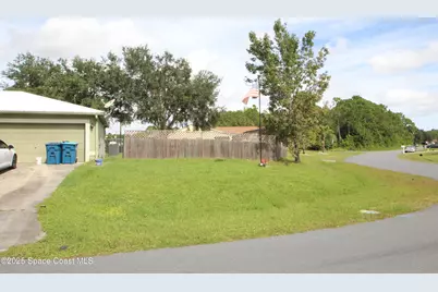 1199 Venus Street SE, Palm Bay, FL 32909 - Photo 4