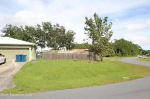 1199 Venus St SE, Palm Bay, FL 32909 - Photo 4