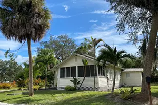 1903 Fletcher St, Melbourne, FL 32901 - Photo 2