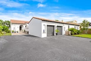 933 S Atlantic Ave, Cocoa Beach, FL 32931 - Photo 14