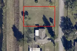 460 Hobart Ave NW, Palm Bay, FL 32907 - Photo 1