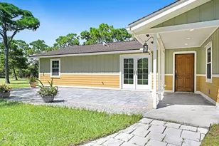 6570 Whispering Pines Ln, Grant-Valkaria, FL 32949 - Photo 22