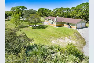 6570 Whispering Pines Lane, Grant-Valkaria, FL 32949 - Photo 14