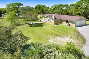 6570 Whispering Pines Ln, Grant-Valkaria, FL 32949 - Photo 14