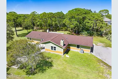 6570 Whispering Pines Lane, Grant-Valkaria, FL 32949 - Photo 6
