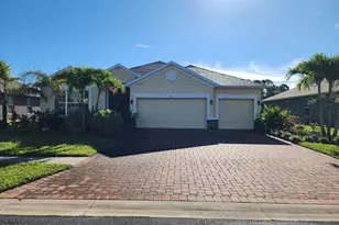 676 Stonebriar Dr SE, Palm Bay, FL 32909 - Photo 2