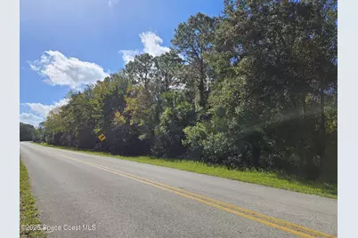 4600 N Beacon Light Road N, Edgewater, FL 32141 - Photo 2