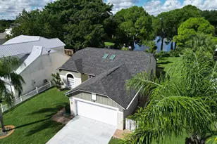 1747 Clover Cir, Melbourne, FL 32935 - Photo 6