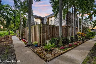 375 S Waverly Place #1, Vero Beach, FL 32960 - Photo 1