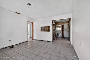 401 Poinciana Dr, Melbourne, FL 32935 - Photo 14