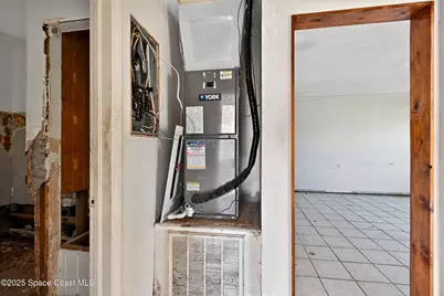 401 Poinciana Drive, Melbourne, FL 32935 - Photo 22