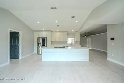 490 Tillman Avenue SW, Palm Bay, FL 32908 - Photo 8