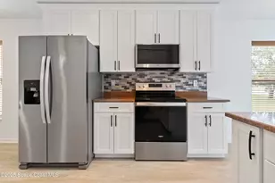 377 Wishing Well Cir SW, Palm Bay, FL 32908 - Photo 10