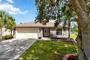 377 Wishing Well Cir SW, Palm Bay, FL 32908 - Photo 1