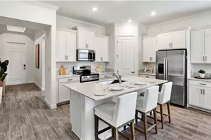 984 Veronese Pl NW, Palm Bay, FL 32907 - Photo 2