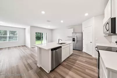 566 Rembrandt Street SE, Palm Bay, FL 32909 - Photo 4