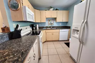 400-402 Jackson Ave, Cape Canaveral, FL 32920 - Photo 10