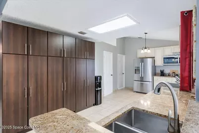 302 Arapahoe Lane NE, Palm Bay, FL 32907 - Photo 8