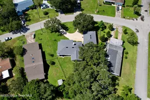 1305 Greenwood St, Titusville, FL 32780 - Photo 12