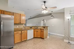 2011 Brookshire Cir, Melbourne, FL 32904 - Photo 8